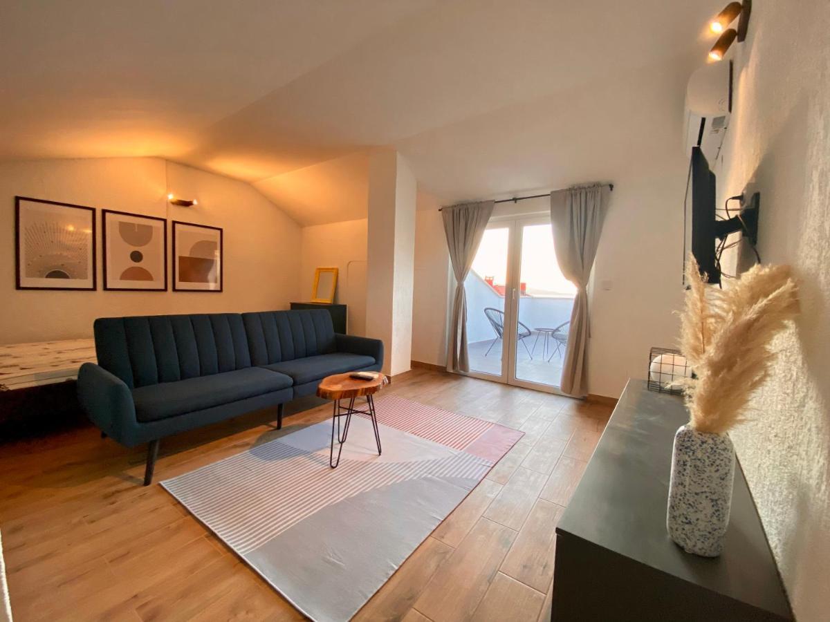 Down Town Apartment